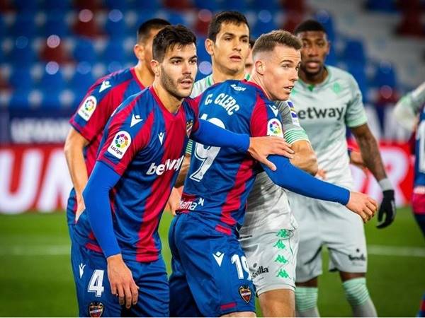 Dự đoán tỷ lệ Real Betis vs Levante (3h00 ngày 20/3)