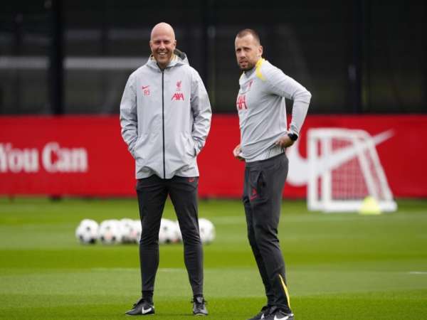 Bóng đá QT: Johnny Heitinga dẫn dắt Liverpool tại NHA