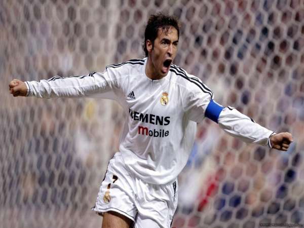 So sánh tiền đạo Real Madrid huyền thoại và thế hệ trẻ