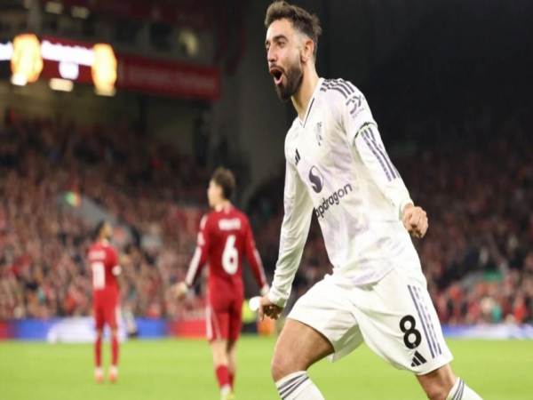 Bóng đá QT: Bruno Fernandes đi vào lịch sử Qủy Đỏ