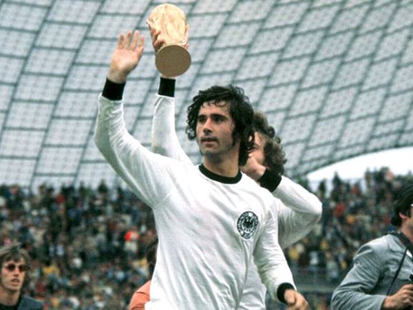 Top 5 tiền đạo Bayern Munich huyền thoại vĩ đại nhất